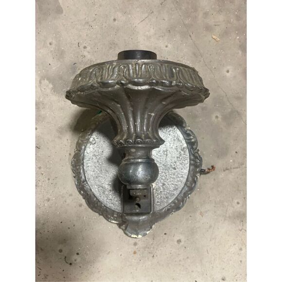 Vintage Ornate Wall Sconce One Light for repair - Picture 2 of 8